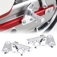 Silberne Beifahrer-Fußrastenhalterung aus Billet-Aluminium für Honda Super Cub C125 (2018-2023) – Hintere Fußrasten