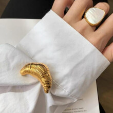 (Gold) Trend-Croissant-Broschen für Männer und Frauen, Paar, Metallstifte, vergoldete Silberfarbe, koreanische