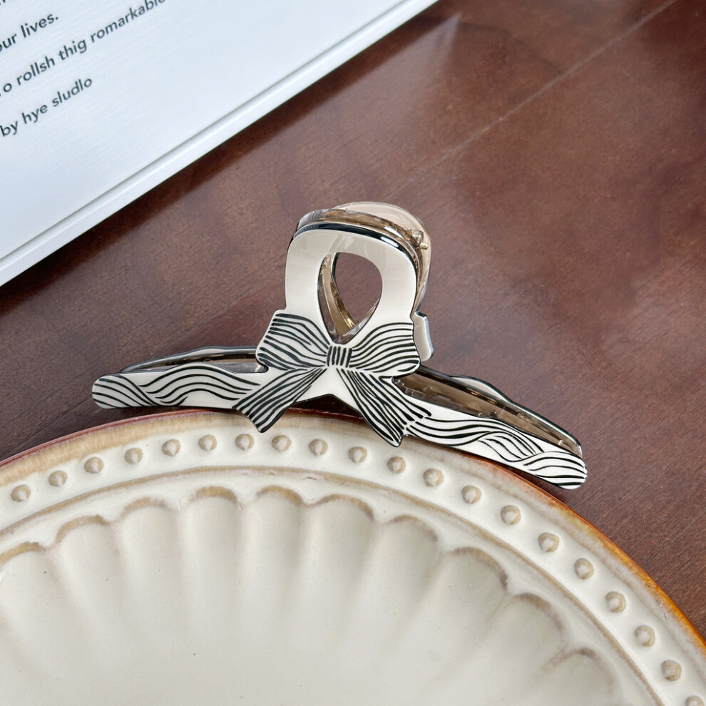 (Black Stripe Medium) Claw Elegant Hair Clip In Polka Dot Design With Charming Bow Use Daily For-image-OPC-PGTY6D2-NEW