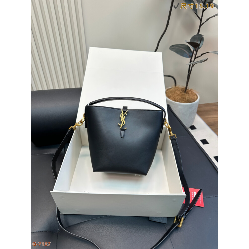 Saint Laurent/YSL Shoulder Bags Fashionable And Classic, Light Luxury And Simple, Practical And Versatile (Size: 15x19cm）