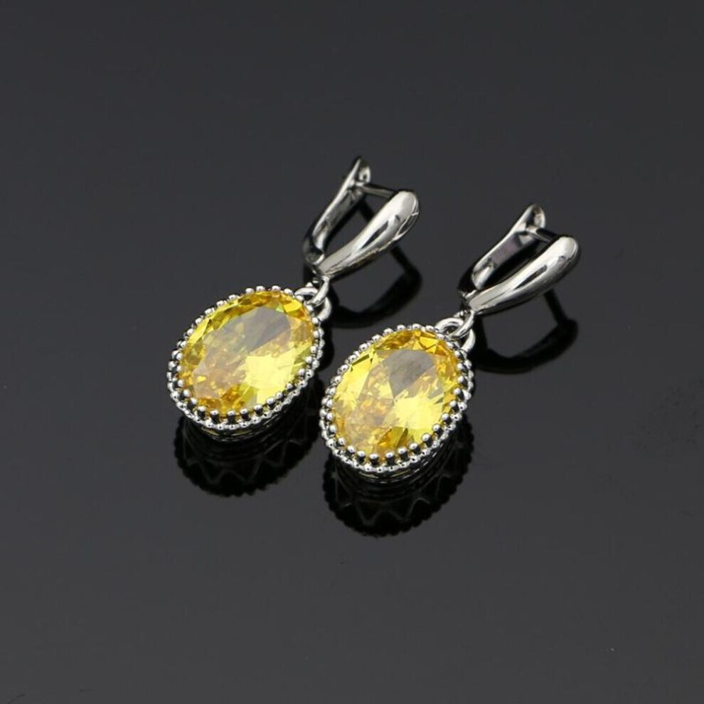 Boucles d'oreilles pendantes ovales en pierres violettes (jaunes) - Couleur argent - Pour femme
