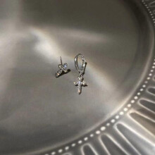 (Argento) Orecchini a croce di cristallo con zirconi lucidi alla moda per le donne Orecchini a bottone