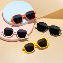 (4 pièces) 4 pièces nouvelle mode bonbons couleur enfants lunettes de soleil garçons filles pour ensemble