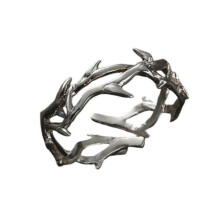 Bague chic, gage d'amour, décoration style punk