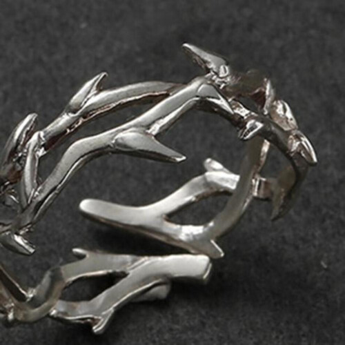 Bague chic, gage d'amour, décoration style punk 2