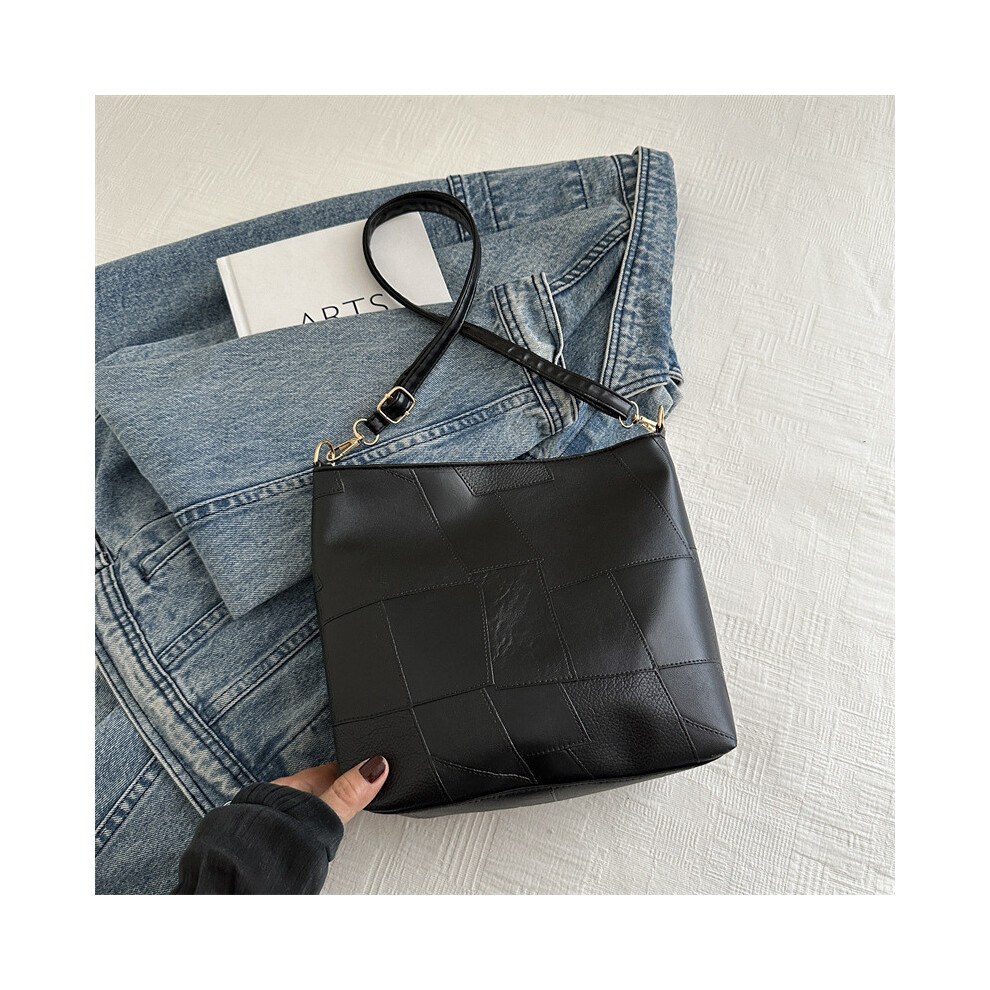 (Black) Stylish Capacity Large Pu Leather Summer Bucket Design Bag Trendy-image-OPC-PGVRCKQ-NEW