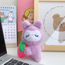 (Paars Konijn) 2024 Trendy Aardbei Dieren Pluche Sleutelhanger Voor Meisjes Leuke Tas Charme