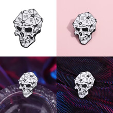 Digitale schedel Modieuze pin met speels dobbelsteenontwerp, ideaal voor casual en formele kleding
