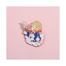 Trendy op anime geïnspireerde metalen broche met schattig meisjesontwerp, perfect voor verzamelaars
