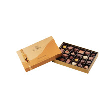 Godiva Chocolatier Gold Boite Rigide - Signature Chocolat Lait, Noir et Blanc Fourr? ? la Ganache, au Caramel Onctueux, aux Pralines Onctueuses et Aut