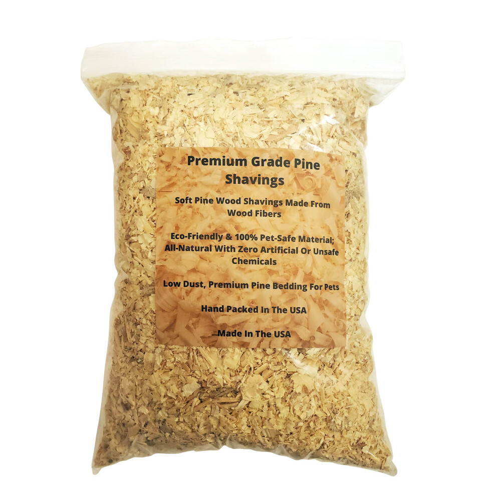 Wood Smith USA Premium Pine Bedding | Dust Free  Soft Shavings | All Natural | Chicken Coops | Animal Bedding | Small Animals | Odor Control (4 Quart)
