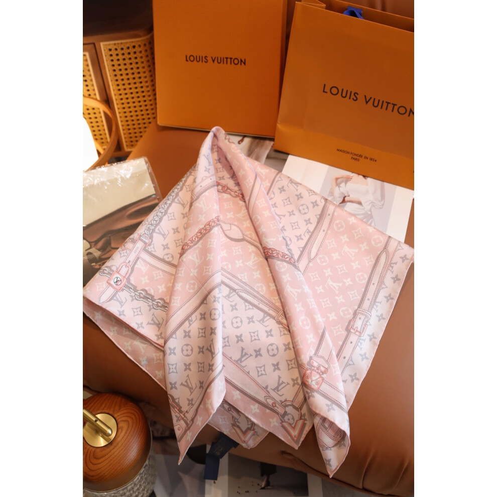 Louis Vuitton Fashionable Women'S Silk Scarves, Summer Silk Scarf, Lightweight Printed Shawls, Gift For Women（Size:90x90Cm）
