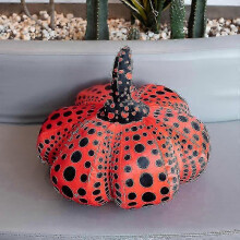 (Red,30cm)Wave Point Pumpkin Toy Yayoi Kusama The Same Pumpkin Throw Pillow Halloween Decor Doll Baby Kids Toys Home Sofa Decor Pillow