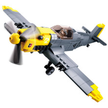 (NR 0692 BEZ OPAKOWANIA) Wysokotechnologiczny samolot transportowy Avion, samolot ratunkowy, lotnisko,