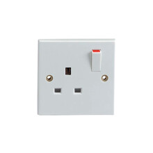 Single Switched Socket Wall 1 Gang Plug Electric 13 Amp White BS1363 Conforms