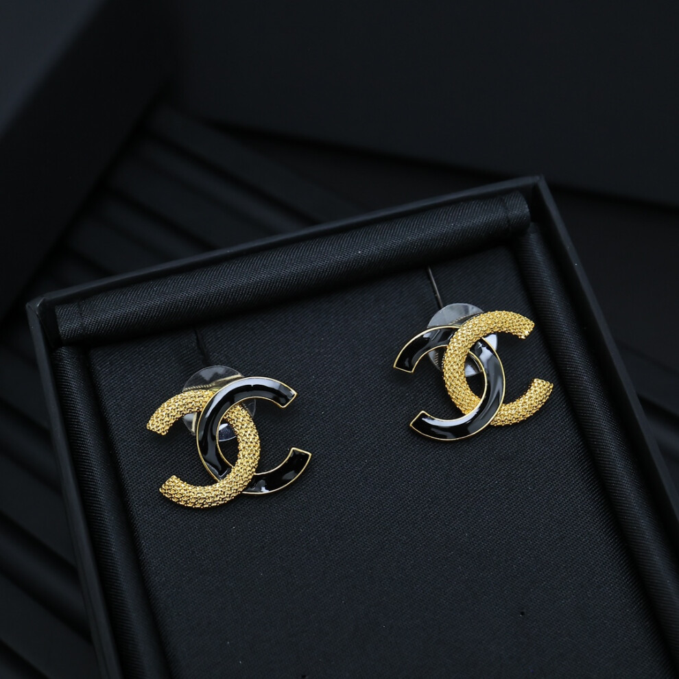 Chanel Earrings Fashionable And Light Luxury, Small And Exquisite；Beautifully Packaged
