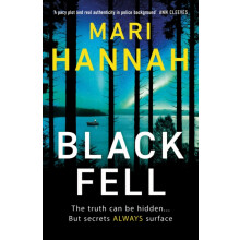 Black Fell by Mari Hannah Paperback Book