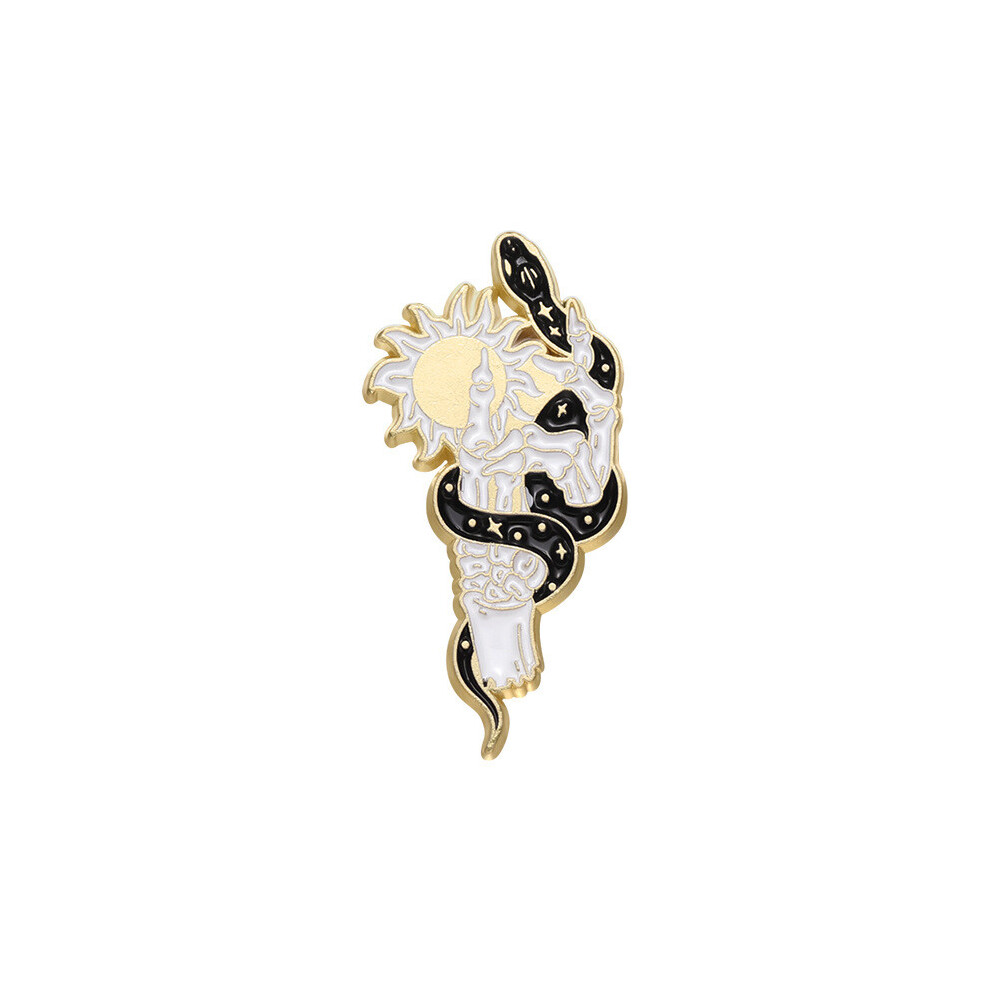 (XZ9567)Broche en alliage noir et blanc à la mode avec design serpent créatif parfait pour armoire d'hiver