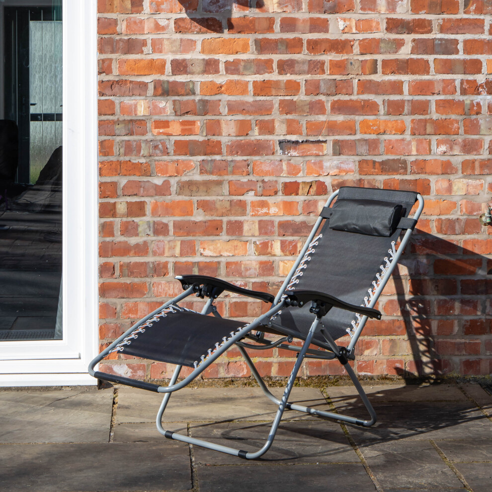 Multi Position Garden Zero Gravity Relaxer Chair Sun Lounger in Black & Silver