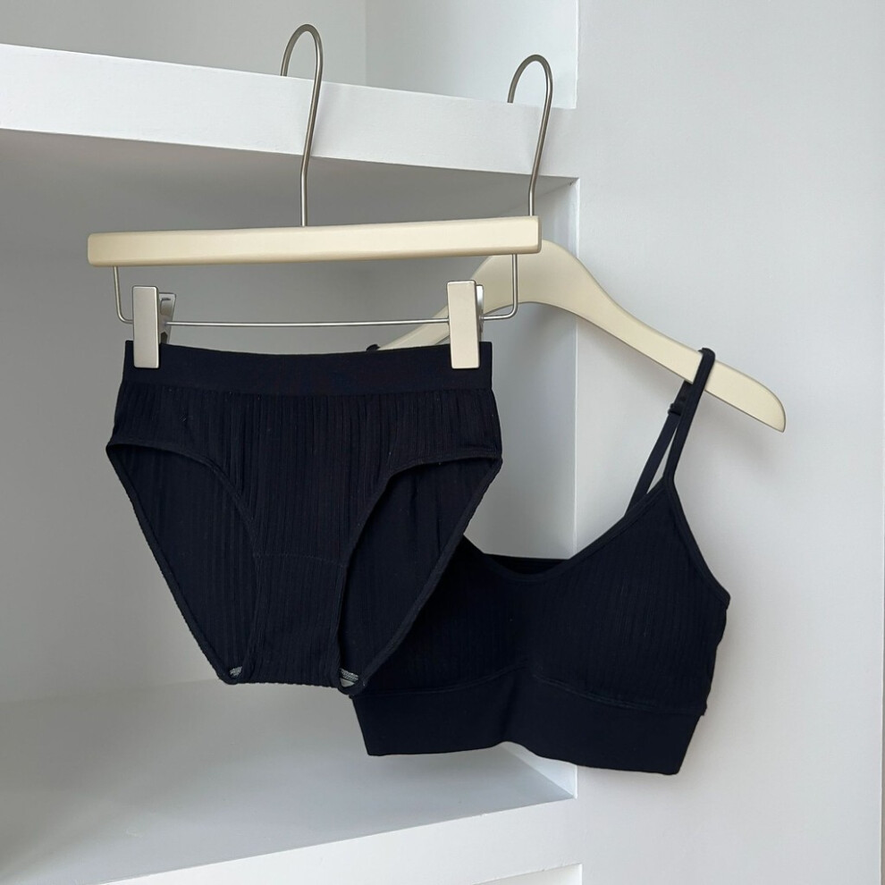 (Black )Culotte string confortable sans couture coupe haute pour femme dans des couleurs élégantes et tissu respirant