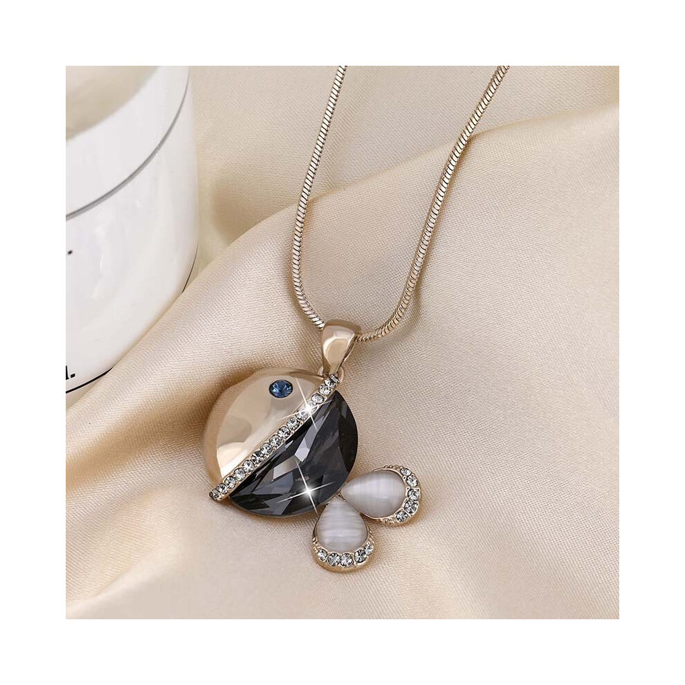 (Fish Fragrance Gray)Collier pull long unique avec pendentif poisson cristal idéal pour style décontracté