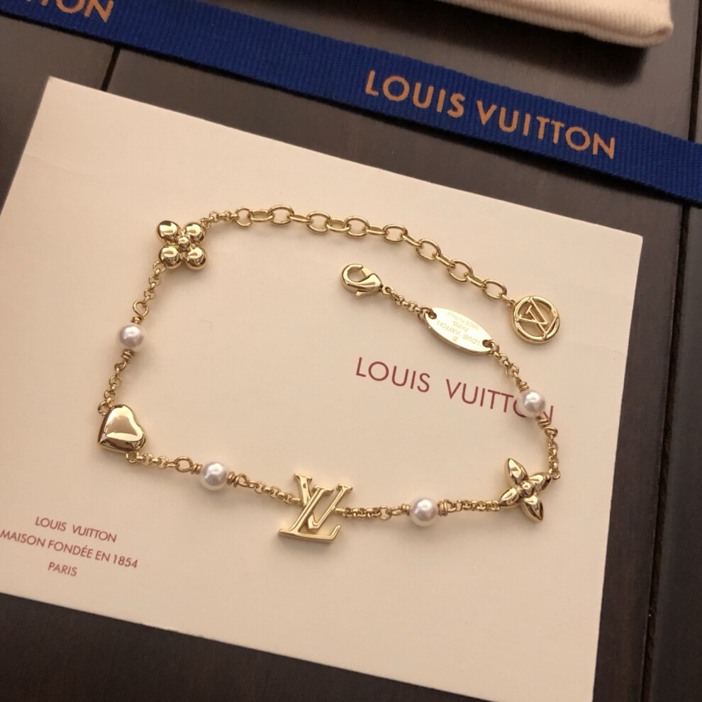 Louis Vuitton Bracelets Fashionable And Light Luxury, Small And Exquisite；Beautifully Packaged