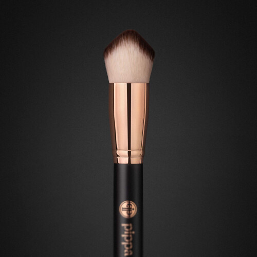 Studio FX Foundation Brush - 788 1