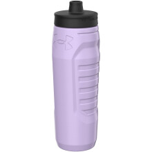 Under Armour Sideline Squeeze -vesipullo, jossa on Quick-Shot-kansi. Nopea ja helppo nesteytys. 32 oz.