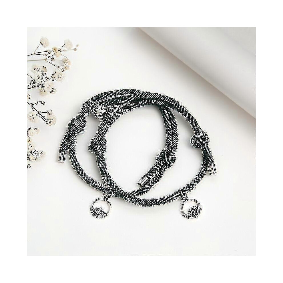 Adjustable magnetic attraction bracelets for couples and lovers(Green)