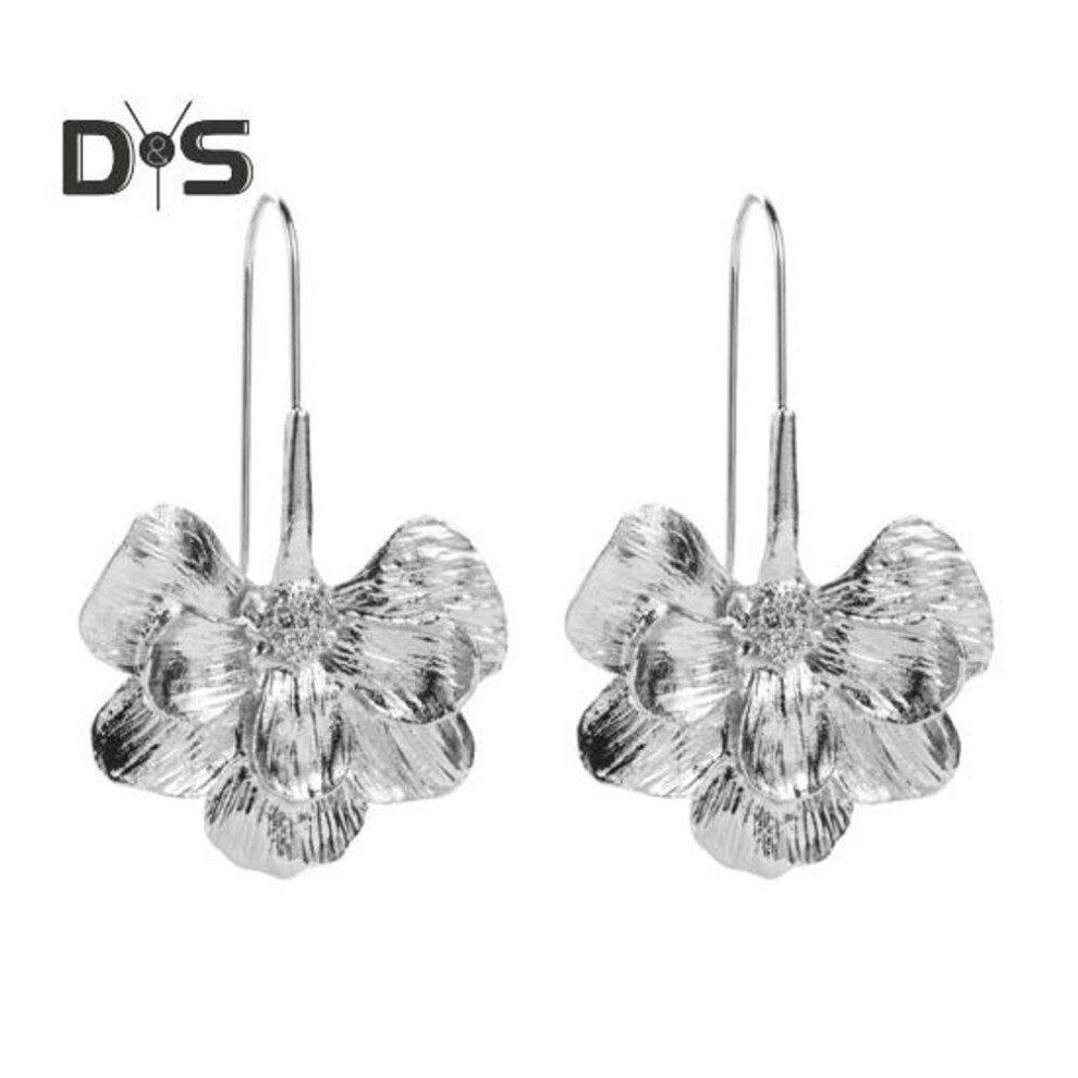 (silver) 1 Pair Women Dangle Earrings Flower Shape Petal Stainless Alloy Ear Decoration Jewelry Long Hanging Earrings Party Prom Hook Earrings