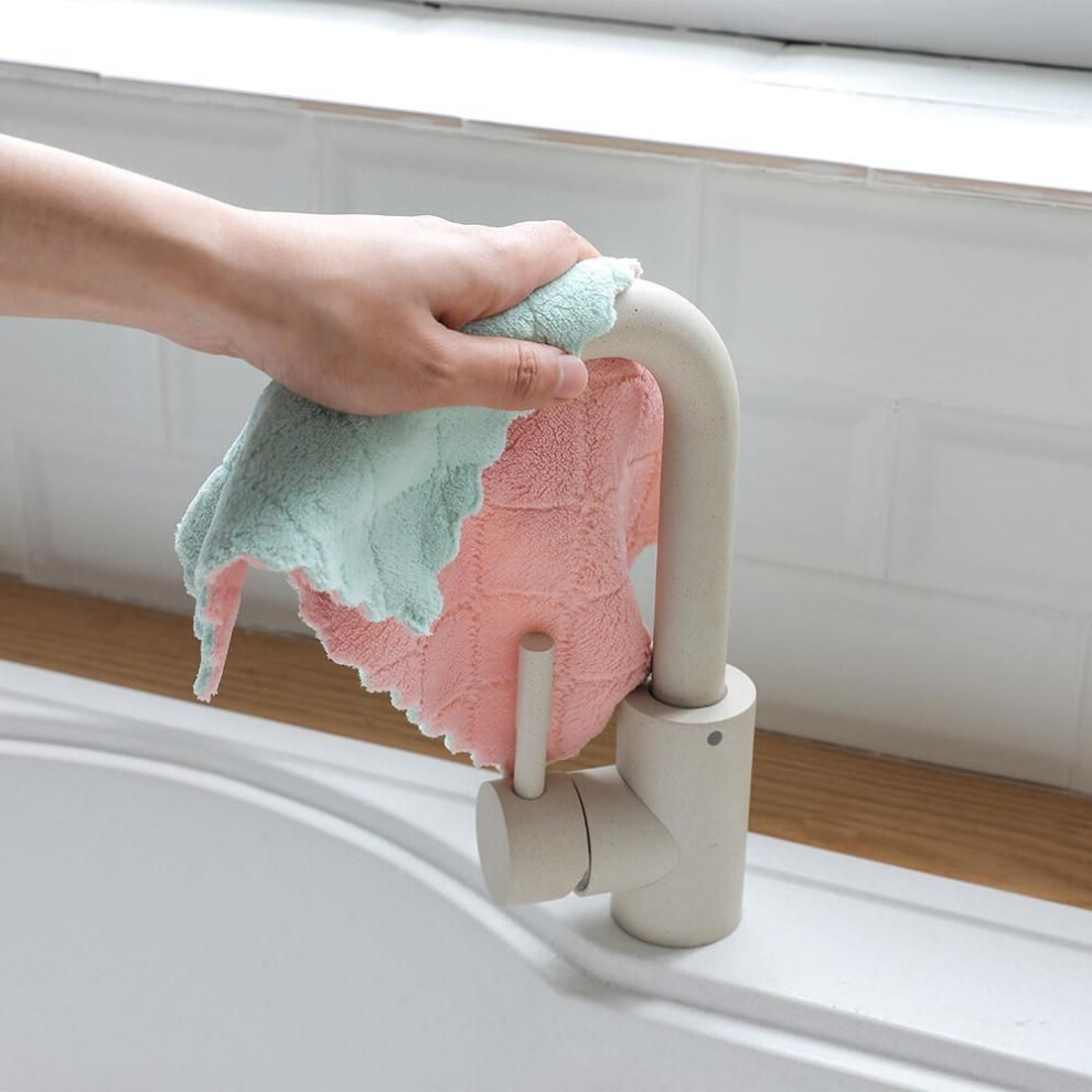 (pink) Nonstick Oil Coral Velvet Hanging Hand Towels Kitchen Dishclout