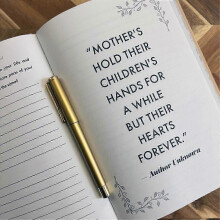 (As show, One size) Mom, I Want to Hear Your Story Leather Hardcover Ribbon Bookmark