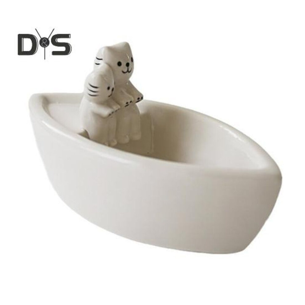 Cat Candle Holder Boat-Shaped Aromatherapy Cup Kittens Warming Paws Tea Light Holder for Home Bedroom Living Room Decor