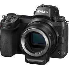 Nikon Z7 spegellös systemkamera med FTZ-fattningsadapterkit