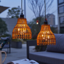 (Solar rattan lamp warm white) Solar-Powered Decorative Rattan Pendant Light With Vintage Bulbs For Outdoor Garden Ambiance, Splashproof IPX4.