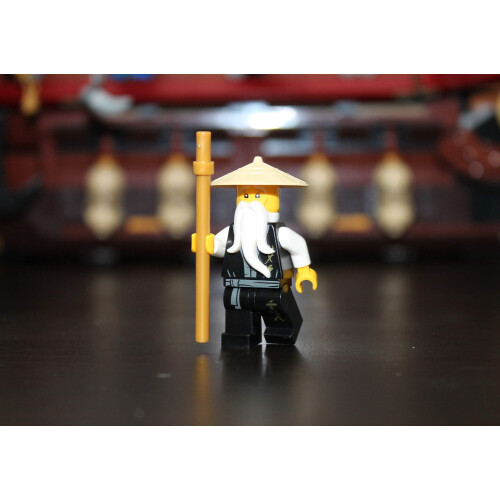 LEGO LEGO NINJAGO Minifigure - Δάσκαλος Σένσεϊ Γου (Κληρονομιά) με Καφέ Ράβδο 70670 1
