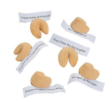 Sjovt ekspress s?t af 24 Fortune Cookie Erasers for Kids - hver leveres med en sjov og positiv besked - kinesisk nyt?r favoriserer