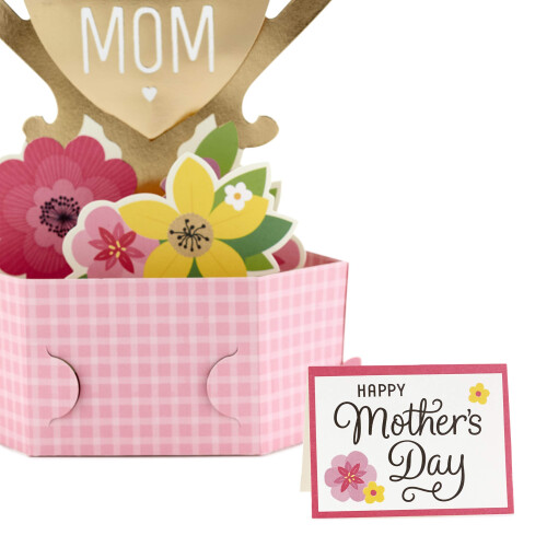 Hallmark Pop Up Moederdagkaart (Trophy voor Beste Moeder) 2
