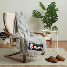 Deka FOCO Pittsburgh Steelers NFL s velk m logom v oblaku Sherpa