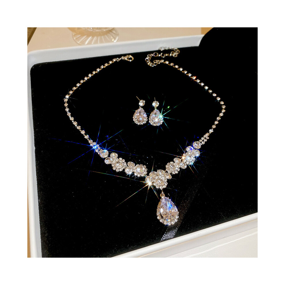 (Silvery) Water Droplet Studded Diamond Earrings Necklace Light Luxury Fashion Pendant Collarbone Chain Women High-end Accessory