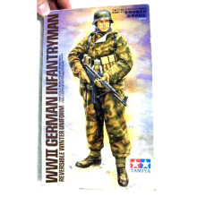 Tamiya 36304 WWII Deutscher Infanterist Figur im Maßstab 1:16 Neu