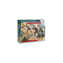 Zvezda Z6136 German Paratroops Model Kit