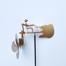 (Spec_default) 1pc Handmade Metal Drummer Windmill Garden Decoration – Unique Percussionist Statue with Rotating Blades, Rock Art Weather Vane