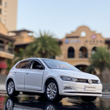 (White)1:32 POLO Plus Car Toys Alloy Car Models Diecast Metal Vehicles Sound Light Retractable