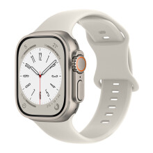 Apple Watch Series 8 GPS, 41mm Starlight Aluminum Case, Starlight Sport Band - Regular - Refurbished