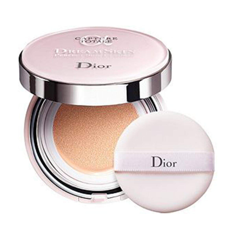 Christian Dior Capture Totale Dreamskin Perfect Skin Cushion SPF 50  No. 030  2 Ounce