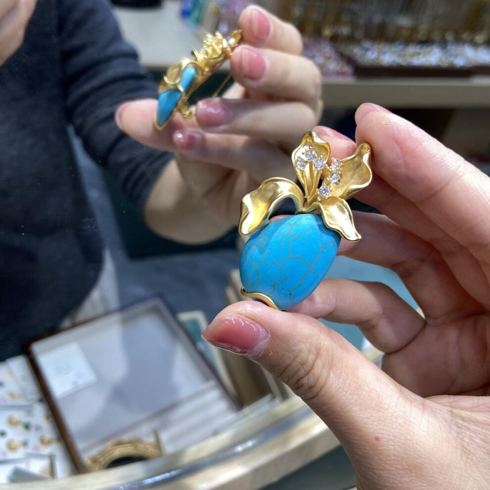 Turquoise three-dimensional flower brooch copper plated real gold non-fading brooch antique corsage