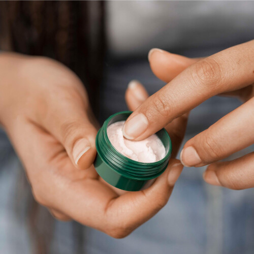 The Body Shop Strawberry Lip Butter - 10ml 2