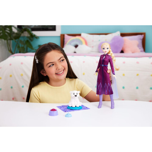 Mattel Κούκλα Μόδας Elsa από την Disney Frozen με Αρκουδάκι και 4 Αξεσουάρ 1
