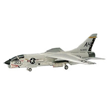 Hasegawa Corp. 00339 1/72 F-8E kruisvaarder